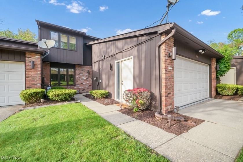 Welcome to easy living in this beautifully updated - Beach Condo for sale in Mentor, Ohio on Beachhouse.com