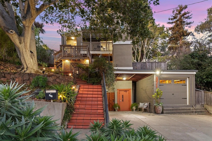 Sophisticated Contemporary Sanctuary - Elevator for Level-In - Beach Home for sale in Kensington, California on Beachhouse.com