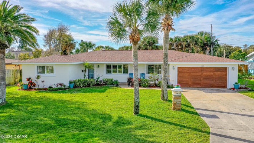 BEACHSIDE BEAUTY!  Nicely upgraded and lightly lived in - Beach Home for sale in Ormond Beach, Florida on Beachhouse.com