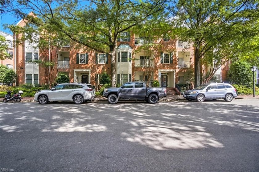 Enjoy the accessibility of Downtown Norfolk with the - Beach Condo for sale in Norfolk, Virginia on Beachhouse.com