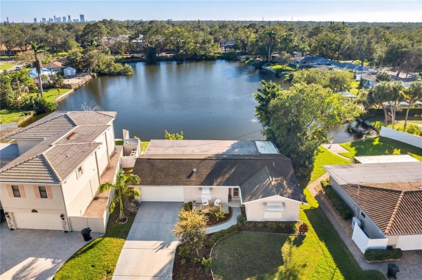 This wonderful home did NOT get impacted by either storm!  If - Beach Home for sale in St. Petersburg, Florida on Beachhouse.com