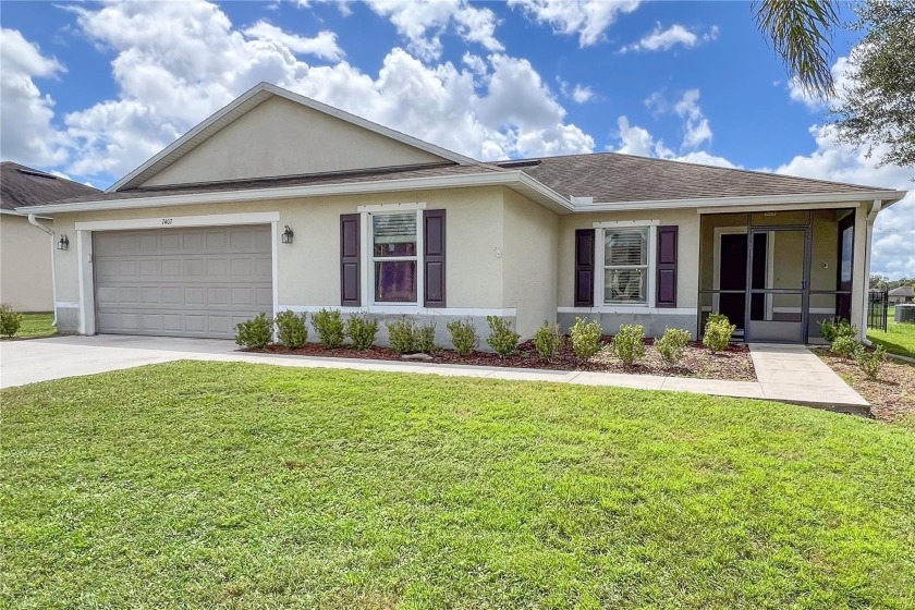 Welcome to this charming 3-bedroom, 2-bathroom home in the - Beach Home for sale in Palmetto, Florida on Beachhouse.com