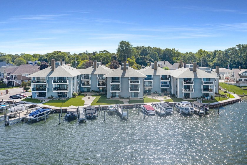 Completely renovated and impeccably maintained, this exceptional - Beach Condo for sale in Spring Lake, Michigan on Beachhouse.com