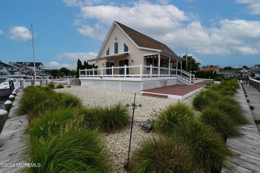 REDUCED! Immediate availability! Experience luxury waterfront - Beach Home for sale in Brick, New Jersey on Beachhouse.com