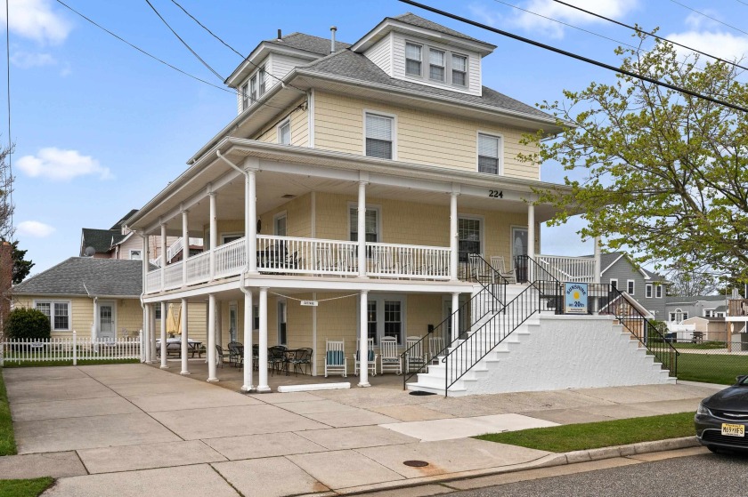 AMAZING investment opportunity! Wonderful multi- unit with $130K - Beach Home for sale in North Wildwood, New Jersey on Beachhouse.com