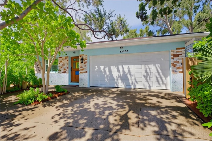 One or more photo(s) has been virtually staged. Welcome to this - Beach Home for sale in Largo, Florida on Beachhouse.com