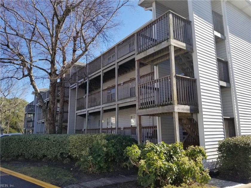Don't miss this great condo on Shore Drive just across the - Beach Home for sale in Virginia Beach, Virginia on Beachhouse.com