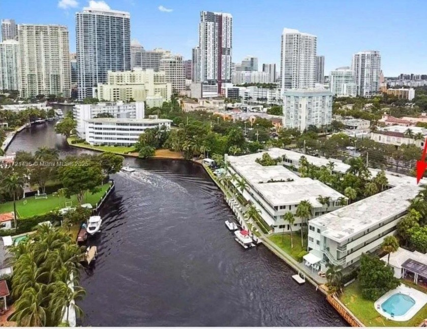 Amazing Location in the Heart of Las Olas Blvd. and all it has - Beach Condo for sale in Fort Lauderdale, Florida on Beachhouse.com