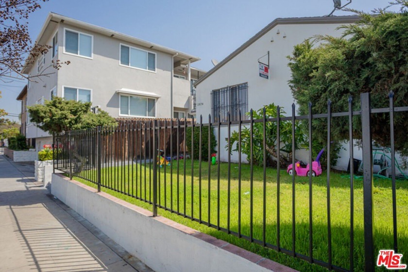 Welcome to an extraordinary investment opportunity at 1974 - Beach Home for sale in Long Beach, California on Beachhouse.com