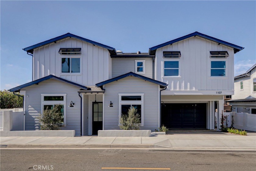 Welcome to 1107 Mackay Lane - a luxurious coastal retreat that - Beach Townhome/Townhouse for sale in Redondo Beach, California on Beachhouse.com