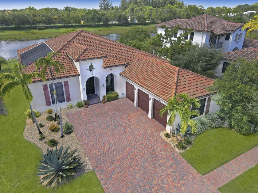 Welcome home to luxury living! This meticulously maintained - Beach Home for sale in Lake Worth, Florida on Beachhouse.com