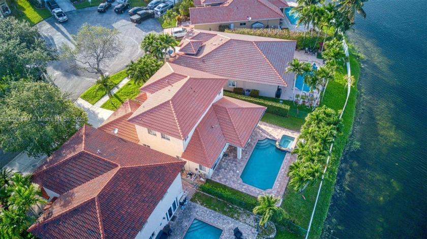 Meticulously upgraded waterfront 5 bedrooms home with private - Beach Home for sale in Miramar, Florida on Beachhouse.com