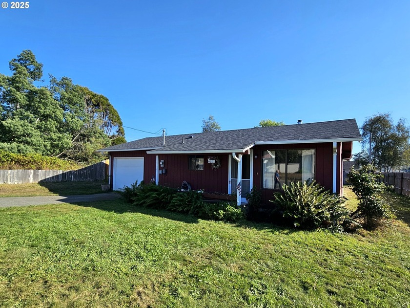 Charming 3-Bedroom Home with Vintage Character and Expansion - Beach Home for sale in Brookings, Oregon on Beachhouse.com