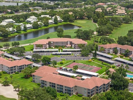 Welcome Home to this first floor corner unit with a spectacular - Beach Condo for sale in Bradenton, Florida on Beachhouse.com