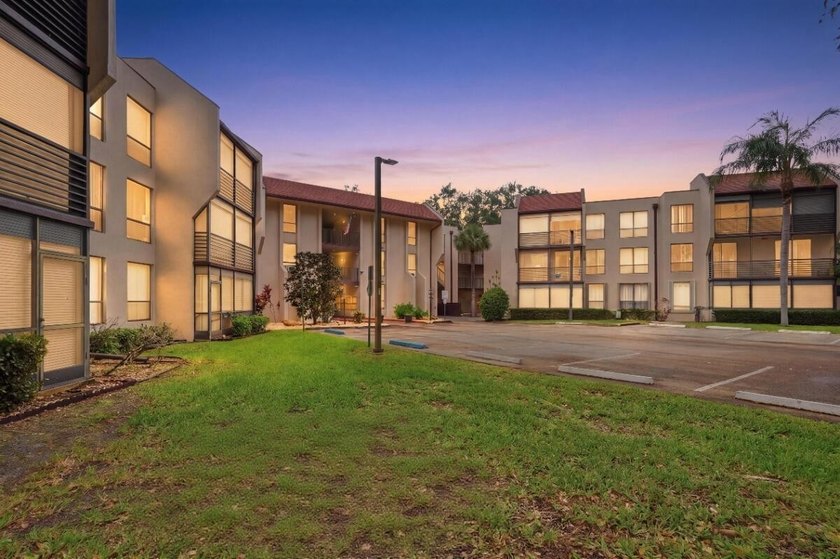 Rent immediately! All-Ages building. Ideal as a primary - Beach Condo for sale in Tamarac, Florida on Beachhouse.com