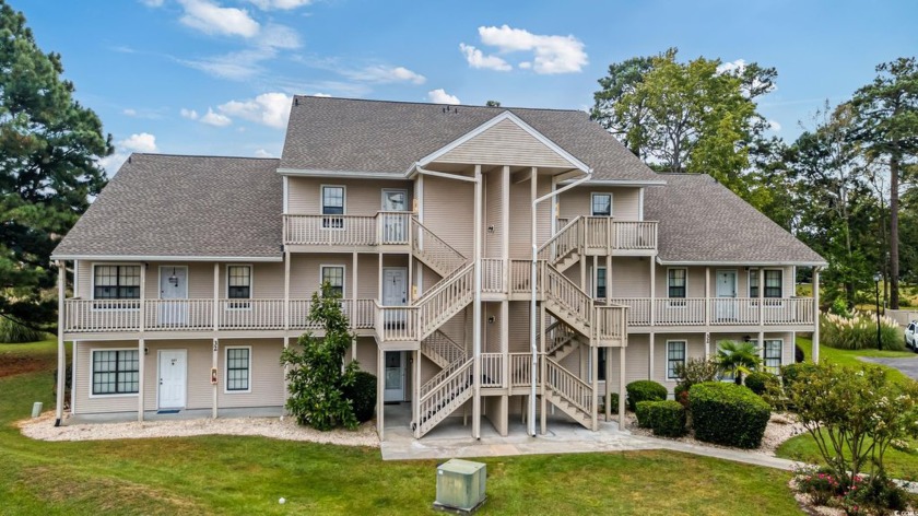 Step into this beautifully remodeled 2-bedroom, 2-bathroom end - Beach Condo for sale in Little River, South Carolina on Beachhouse.com