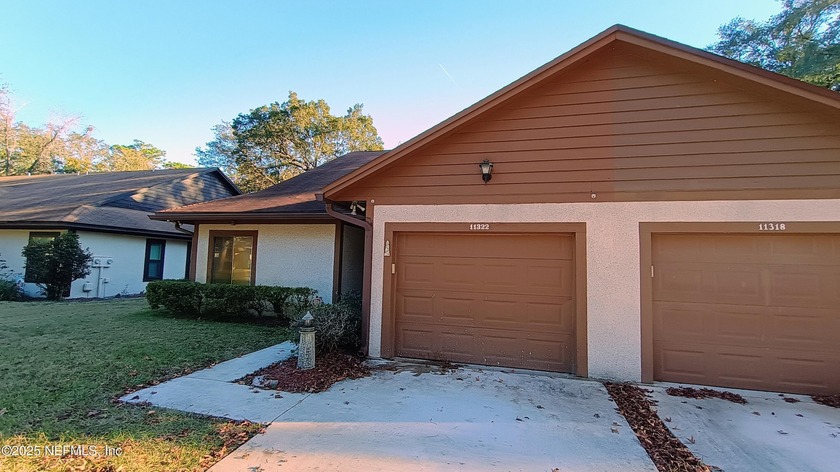 Great convenience to Southside, The Beaches and Downtown Jax - - Beach Townhome/Townhouse for sale in Jacksonville, Florida on Beachhouse.com