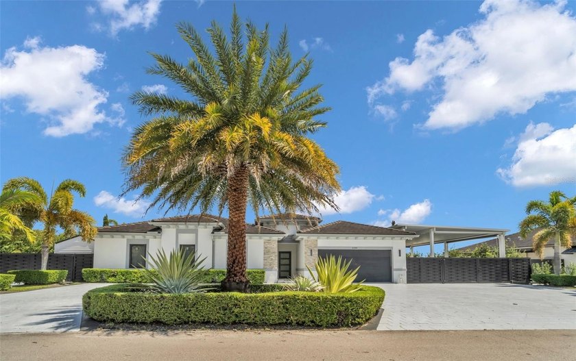 Stunning and better than brand new, this 2019 built pool home - Beach Home for sale in Miami, Florida on Beachhouse.com