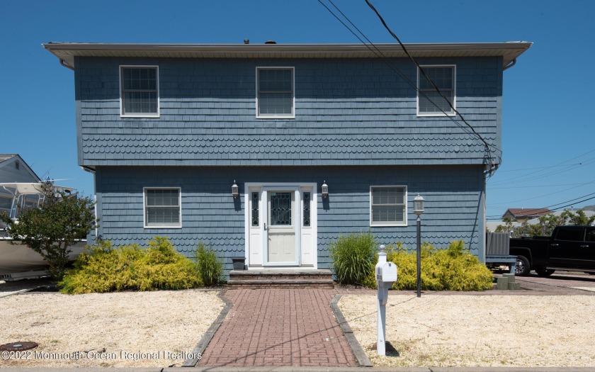 This is the one you have been waiting for!  This 5 bedroom, 2 - Beach Home for sale in Lavallette, New Jersey on Beachhouse.com