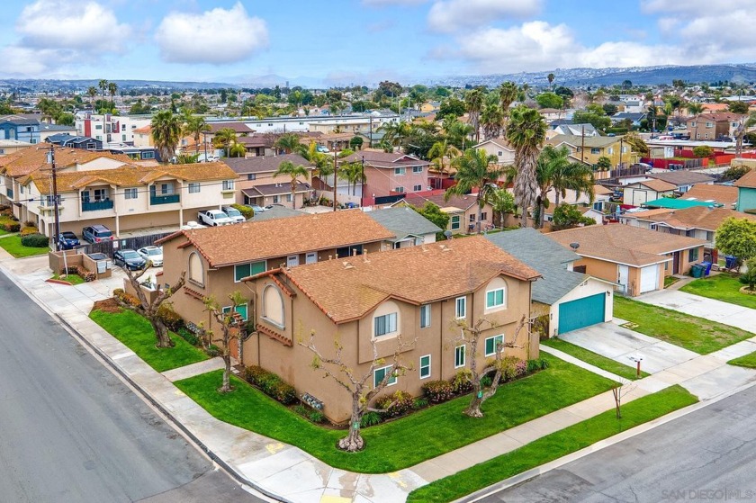 Cozy ground level single story. Quiet location. 1BR/1BA end unit - Beach Home for sale in Imperial Beach, California on Beachhouse.com