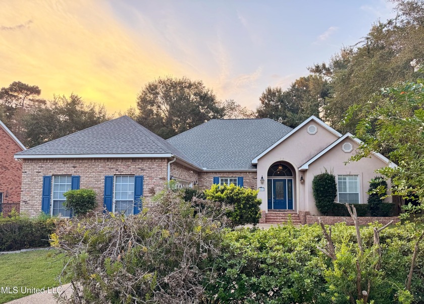 Beautiful home loaded with curb appeal, circular dive and side - Beach Home for sale in Diamondhead, Mississippi on Beachhouse.com