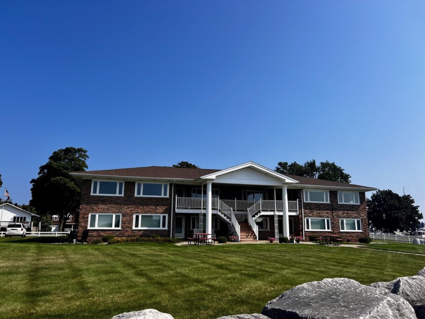 AMAZING WATERFRONT VIEWS!  Enjoy this cozy Ludington getaway - Beach Condo for sale in Ludington, Michigan on Beachhouse.com
