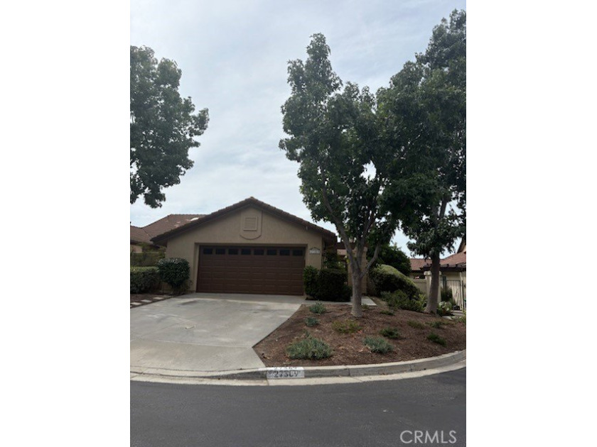 GREAT 4 BEDROOM 2 BATH HOME, ONE ROOM IS A LOFT, WITH A TWO CAR - Beach Condo for sale in San Juan Capistrano, California on Beachhouse.com