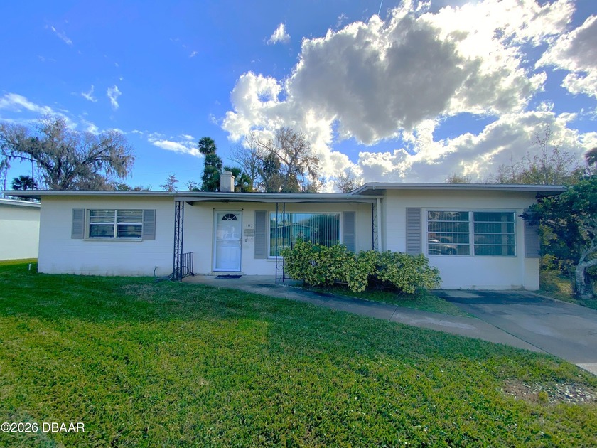 Perfect first-time buyer and fixer-upper opportunity in a quiet - Beach Home for sale in Daytona Beach, Florida on Beachhouse.com