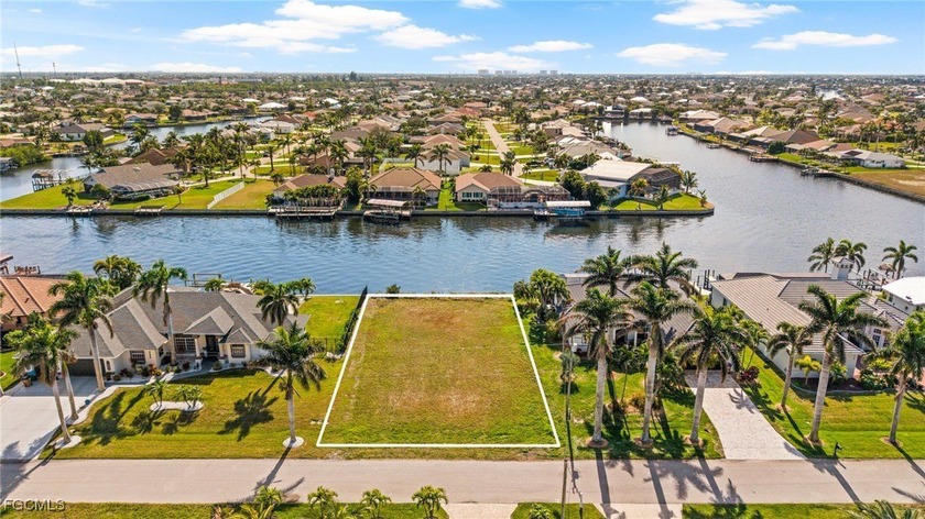 This stunning lot is a rare find, situated on one of the widest - Beach Lot for sale in Cape Coral, Florida on Beachhouse.com