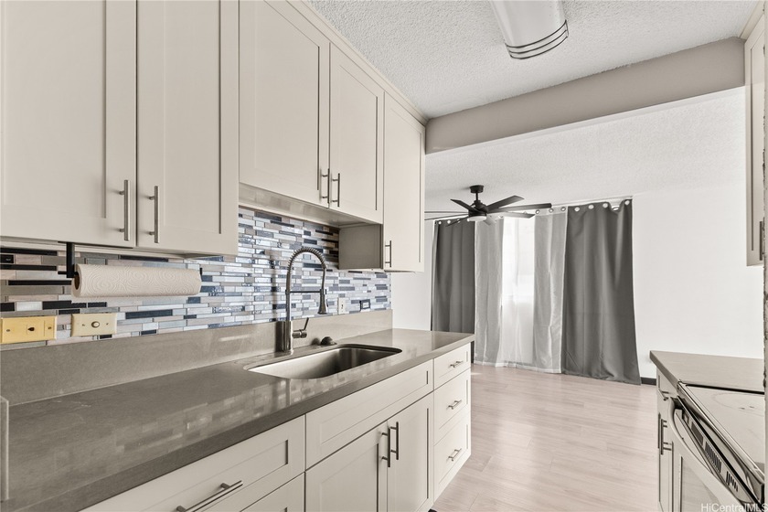 Welcome to your updated 2-bedroom, 1-bath unit in the heart of - Beach Condo for sale in Honolulu, Hawaii on Beachhouse.com