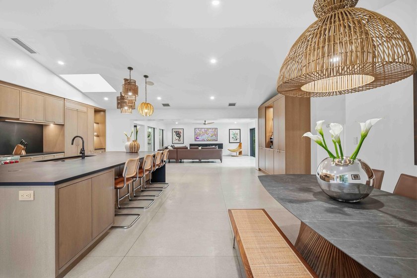A true masterpiece of design, 18660 Long Lake Drive offers a - Beach Home for sale in Boca Raton, Florida on Beachhouse.com