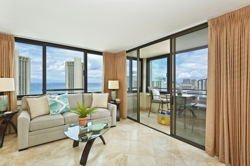 High Floor with GREAT Ocean Views! AC, WasherDryer, FREE Parking - Beach Vacation Rentals in Honolulu, Hawaii on Beachhouse.com