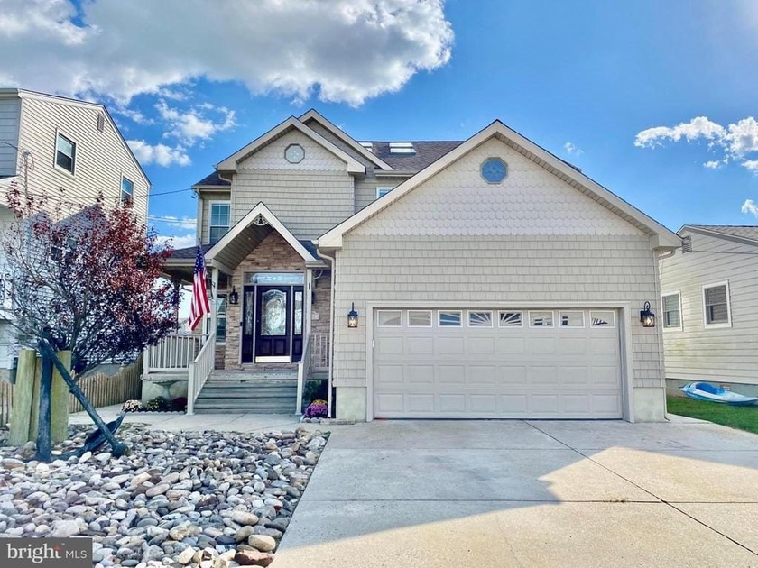 NEW ON THE MARKET! Your ISLAND Life Awaits! If you are looking - Beach Home for sale in Brigantine, New Jersey on Beachhouse.com