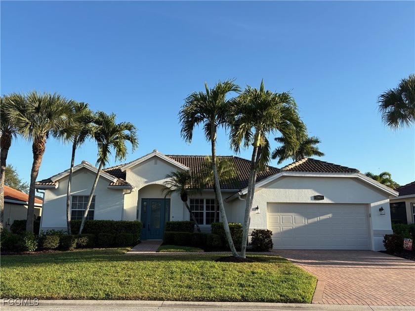 Immaculate one level living pool home in the desirable - Beach Home for sale in Fort Myers, Florida on Beachhouse.com
