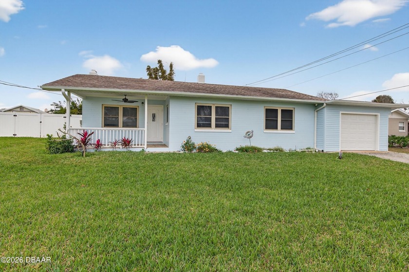 Beachside Beauty is located on a spacious, deep lot that - Beach Home for sale in Daytona Beach, Florida on Beachhouse.com