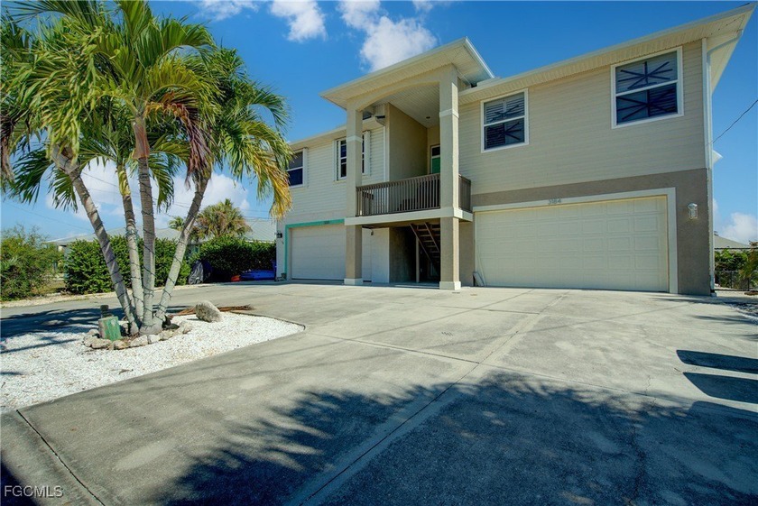 Welcome to your beautiful GULF ACCESS home with Private GUEST - Beach Home for sale in St. James City, Florida on Beachhouse.com