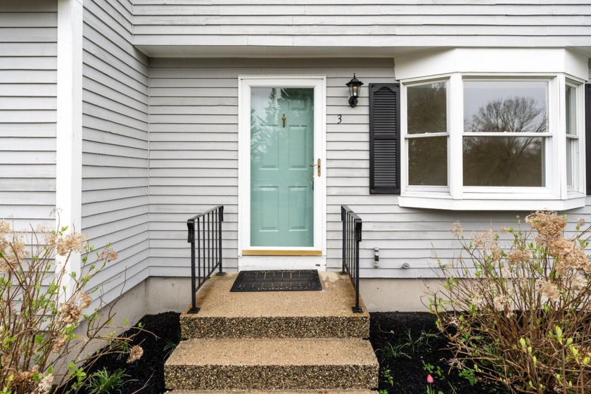 Beautifully remodeled and move-in ready, this 2-bedroom, 1 - Beach Condo for sale in Cape Elizabeth, Maine on Beachhouse.com