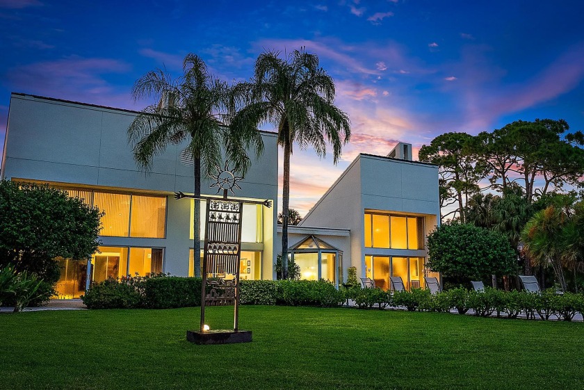 Welcome to renowned designer Sherle Wagner's home. This rare - Beach Home for sale in West Palm Beach, Florida on Beachhouse.com