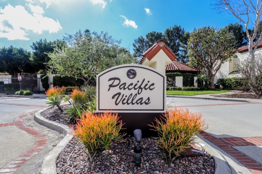 A stunning family home in a serene and private gated community - Beach Home for sale in Long Beach, California on Beachhouse.com