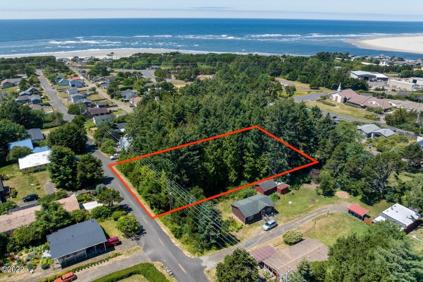 Huge 0.76 acre lot with Patterson Beach Park just down the road - Beach Lot for sale in Waldport, Oregon on Beachhouse.com