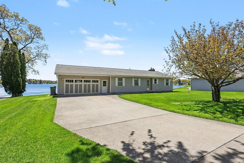 Well-maintained 3-bedroom, 2-bath ranch home with over 2,627 - Beach Home for sale in Muskegon, Michigan on Beachhouse.com