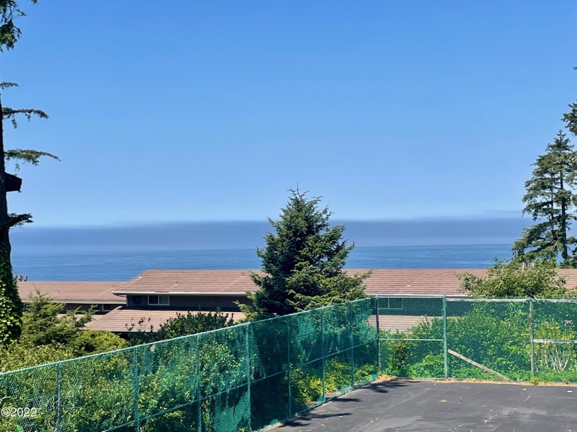 This 1/12 share provides you with 4 weeks per year on a rotating - Beach Condo for sale in Otter Rock, Oregon on Beachhouse.com