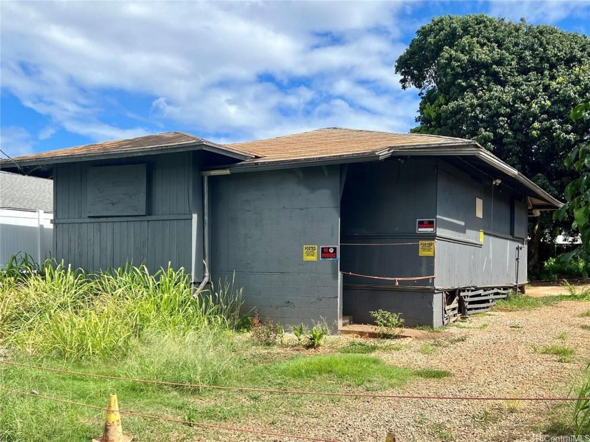 BRING YOUR CONTRACTOR! This prime 6,600 sq. ft. lot in the heart - Beach Home for sale in Wahiawa, Hawaii on Beachhouse.com