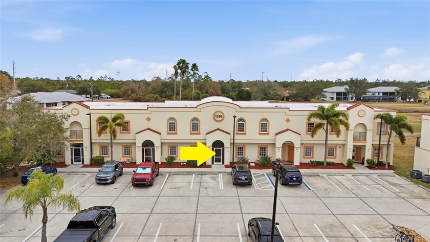 GOLF COURSE VIEW & NO FLOOD INSURANCE REQUIRED, this beautifully - Beach Townhome/Townhouse for sale in Punta Gorda, Florida on Beachhouse.com