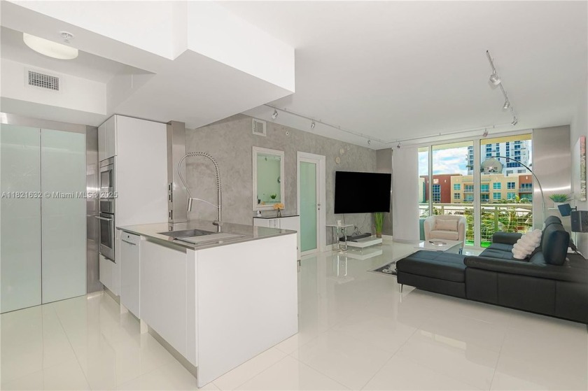 **Pure sophistication for an investor**Urban energy meets - Beach Condo for sale in Miami, Florida on Beachhouse.com