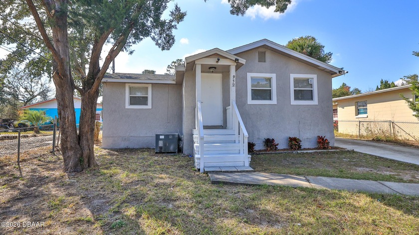 This move-in-ready 3-bedroom, 2-bath home offers extensive - Beach Home for sale in Daytona Beach, Florida on Beachhouse.com
