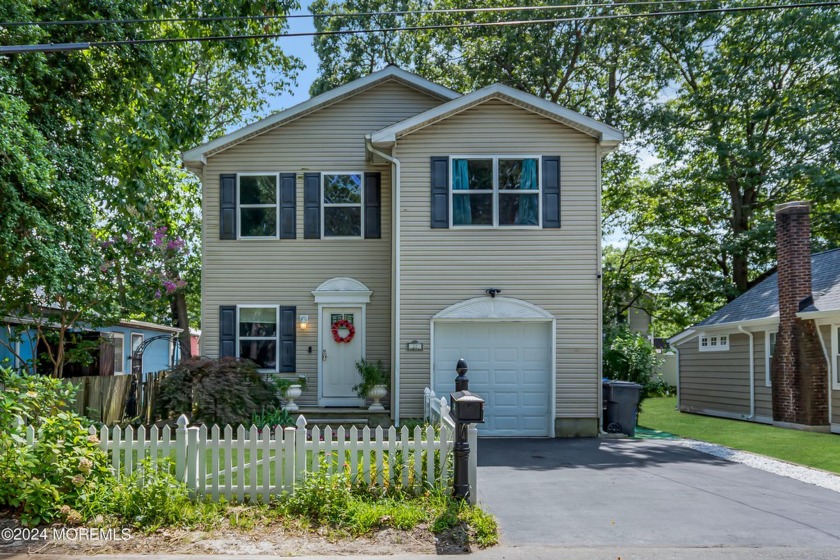 Welcome Home to Breton Woods! Enter this 2-story foyer onto - Beach Home for sale in Brick, New Jersey on Beachhouse.com