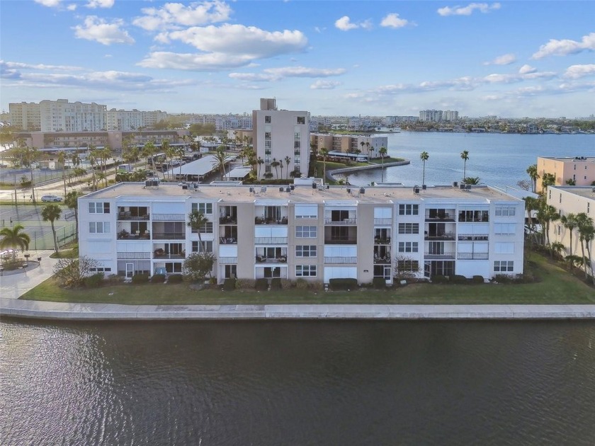 Welcome to The Heritage at Bay Island, a premier waterfront - Beach Condo for sale in South Pasadena, Florida on Beachhouse.com