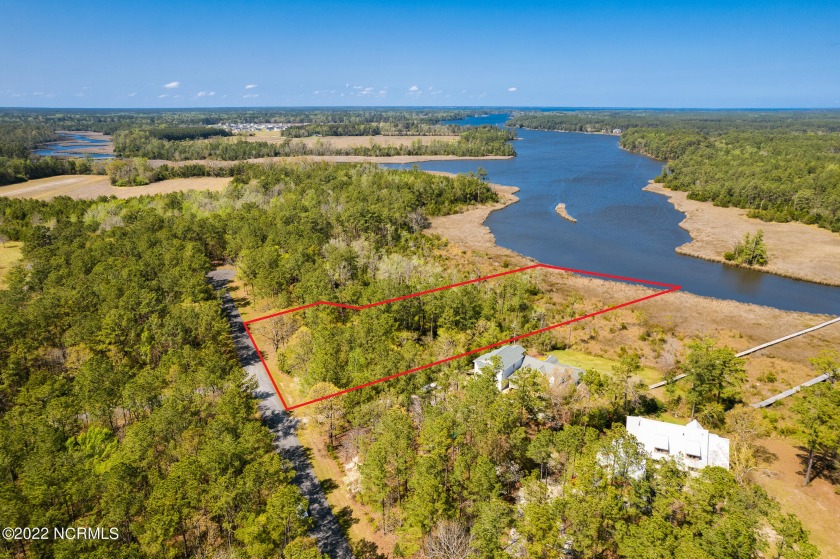 Very lovely waterfront lot tucked away on quiet street waiting - Beach Lot for sale in Havelock, North Carolina on Beachhouse.com