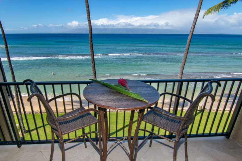 Direct Oceanfront Penthouse Sleeps 8! - Beach Vacation Rentals in Lahaina, Hawaii on Beachhouse.com